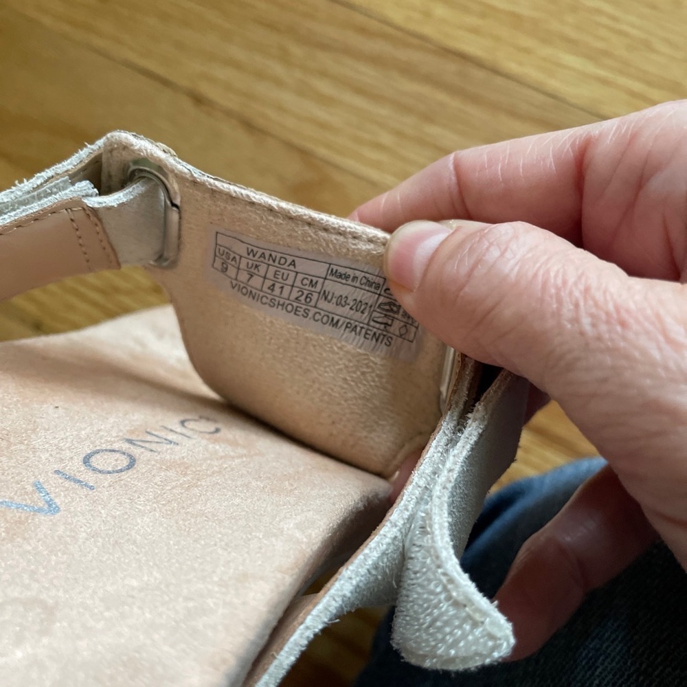 Vionic Wanda Bone Snake T-Strap Flip Flops Sandal… - image 5